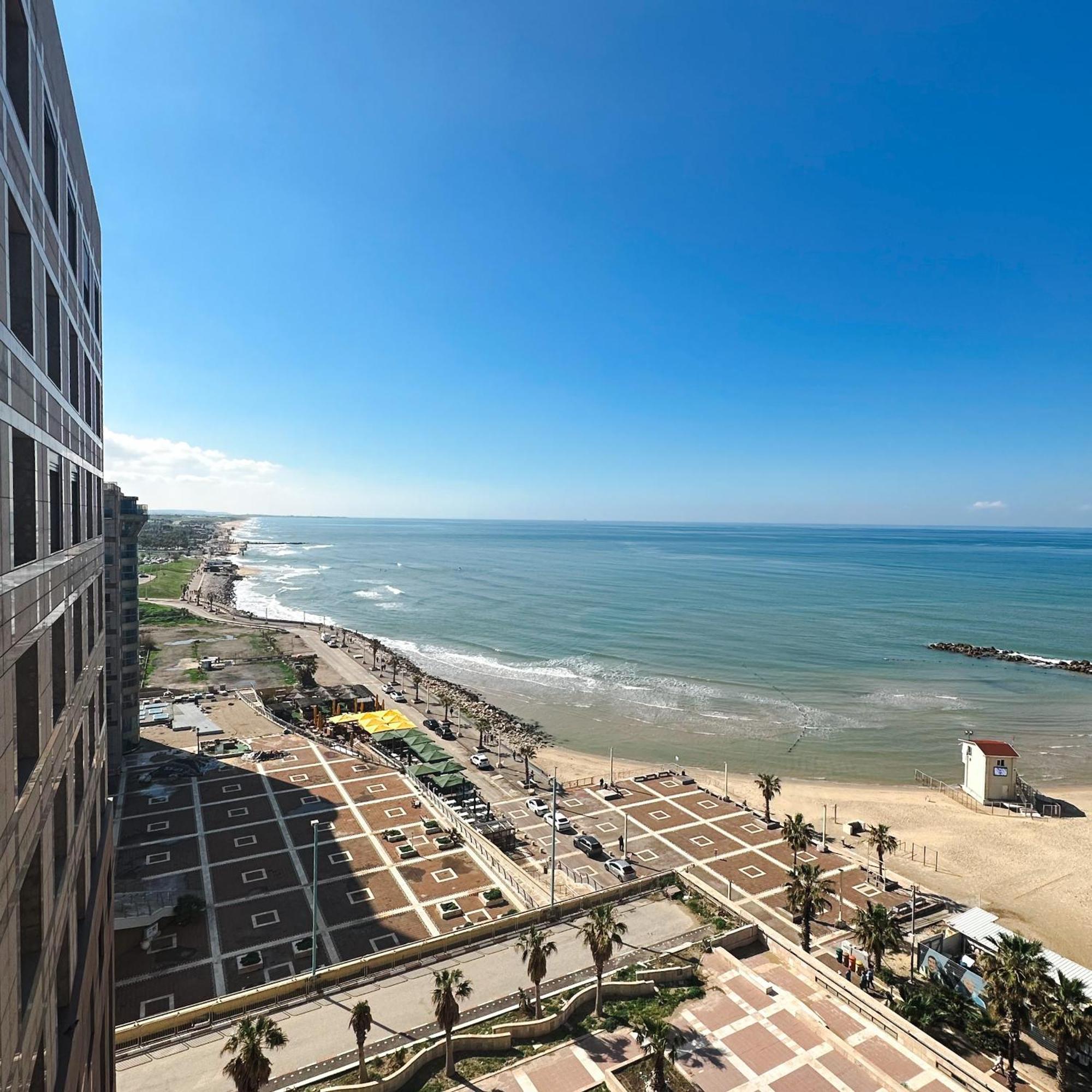 Haifa Almog Tower- "Blue Reef" Suite On The Sea Exterior photo